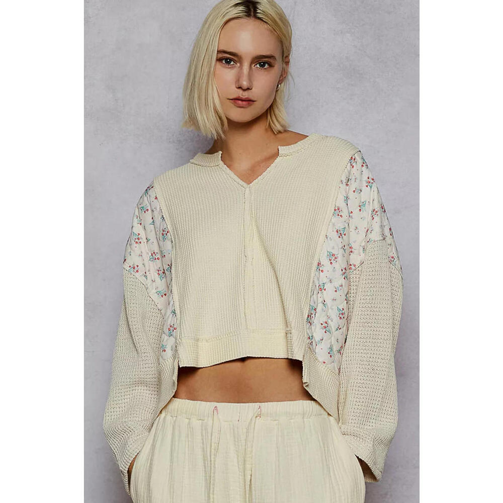 POL Mix Thermal Floral Pattern Quilted Knit Cropped Top with Raw Edge Detail